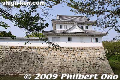 Minakuchi Castle was originally built in 1634 as a rest place for shogun Tokugawa Iemitsu during his travels to and from Kyoto. But the shogun stayed at the castle only once.
Keywords: shiga koka minakuchi-juku tokaido post town japancastle