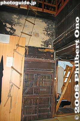 Ladder going up to the attic.
Keywords: shiga koka koga ninja ninjutsu house yashiki estate