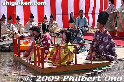 At Yume no Ogawa park, there is a small stream where the Saio princess performed the Misogi-shiki purification ceremony. 禊ぎ式 夢の小川
Keywords: shiga koka tsuchiyama saio princess procession kimono women matsuri festival