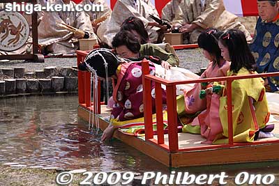 At Yume no Ogawa park, the Saio princess performed the Misogi-shiki purification ceremony in Tsuchiyama, Shiga. 禊ぎ式
Keywords: shiga koka tsuchiyama saio princess procession kimono women matsuri3 festival