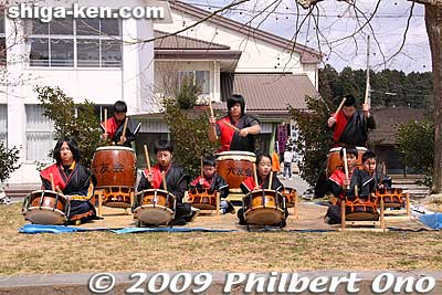 Taiko drummers
Keywords: shiga koka tsuchiyama saio princess procession kimono women matsuri festival