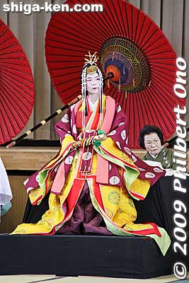 Those people in the Heian Period sure knew how to make distinguished people look distinguished.
Keywords: shiga koka tsuchiyama saio princess procession kimono women matsuri festival 