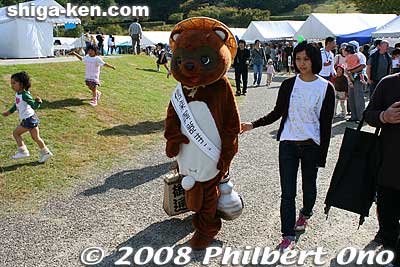 Shigaraki Tanuki mascot walked around the site.
Keywords: shiga koka shigaraki Ceramic Cultural Park shigamascot