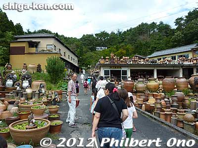 Shigaraki has a good number of pottery centers and Sotoen (宗陶苑) is major one. I visited for  the first time in Aug. 2012. It covers a large ceramic park-like area.
Keywords: shiga koka shigaraki sotoen pottery