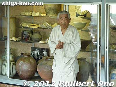A talk about Shigaraki ware at Sotoen.
Keywords: shiga koka shigaraki sotoen pottery
