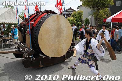 They drummed on the giant taiko.
Keywords: shiga kora-cho takatora summit festival 