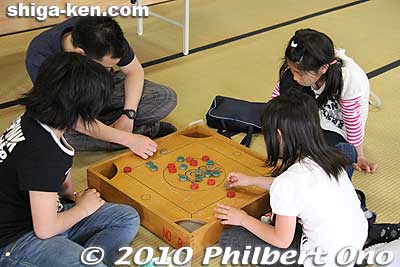 Afterward, they played traditional games.
Keywords: shiga kora-cho takatora summit festival 