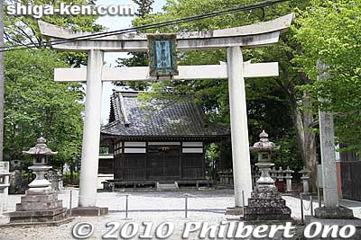 Kora Shrine Honden is another Kora Shrine. Also called Hoyoji temple. The Honden main hall was repaired by Kora Bungo-no-Kami Munehiro.
Keywords: shiga kora-cho zaiji 