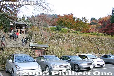 Entrance for tour bus passengers and car owners. This is the short-cut way to the temple.
Keywords: shiga prefecture higashiomi hyakusaiji temple fall autumn leaves colors Hyakusaijifall
