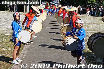 Keywords: shiga maibara taiko odori dancers drum 