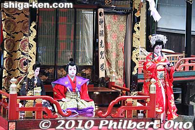 Also see [url=http://www.youtube.com/watch?v=YkNy7L7dkqU]my video at YouTube[/url].
Keywords: shiga maibara hikiyama kabuki floats matsuri festival boys