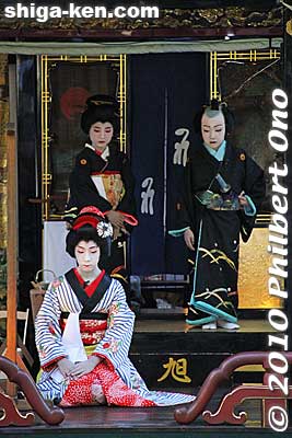 Maibara Hikiyama Matsuri in Oct.
Keywords: shiga maibara hikiyama kabuki floats matsuri festival boys shigabestmatsuri