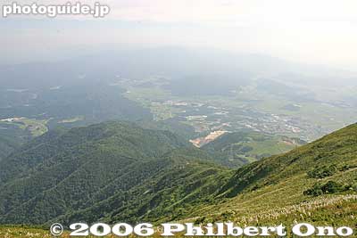 View from summit (3rd station can be seen). Also see the [url=http://www.youtube.com/watch?v=nLXJ6lG-zbA]video at YouTube[/url].
Keywords: shiga maibara mt. ibukiyama mountain ibuki summit