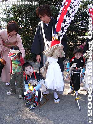 Keywords: shiga maibara nabe-kanmuri matsuri festival child