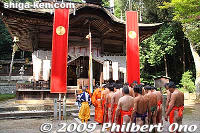 Keywords: shiga maibara hinade jinja shrine sumo odori festival matsuri dance 