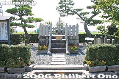 Gravesite of Lord Yamauchi Kazutoyo's mother Hoshuin. 法秀院の墓
Keywords: shiga maibara sakata omi-cho Yamauchi Kazutoyo