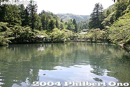 The Samegai Trout Farm raises trout species, perpetuates breeding techniques, researches trout species, and serves as a tourist attraction.
Keywords: shiga maibara samegai stage post town nakasendo road station shukuba trout farm fish