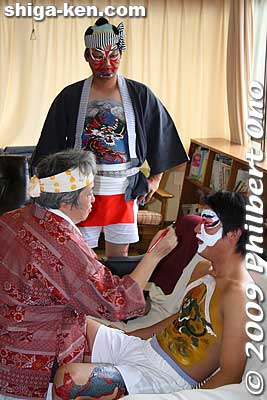 And faces.
Keywords: shiga maibara suijo hachiman shrine yakko-furi matsuri festival painting 