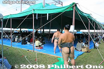 West side
Keywords: shiga maibara sumo exhibition tournament wrestlers rikishi ozumo 