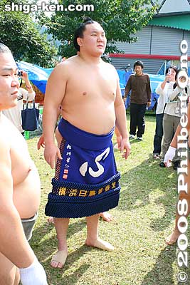 Yokozuna Hakuho waits to enter the sumo ring.
Keywords: shiga maibara sumo exhibition tournament wrestlers rikishi ozumo japansumo maibarasumo