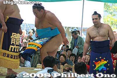 Chiyotaikai and Kotooshu
Keywords: shiga maibara sumo exhibition tournament wrestlers rikishi ozumo 
