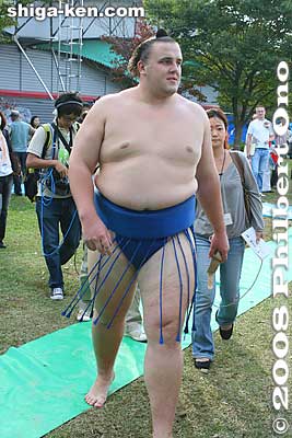 Baruto is a big guy. He's Ozeki material. (Currently Komusubi.)
Keywords: shiga maibara sumo exhibition tournament wrestlers rikishi ozumo