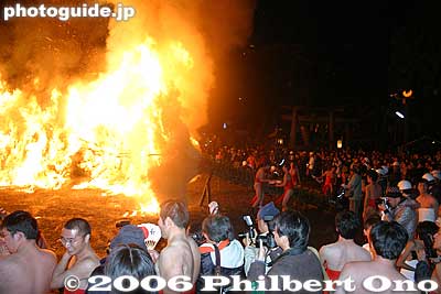 Keywords: shiga prefecture moriyama shinto shrine fire festival