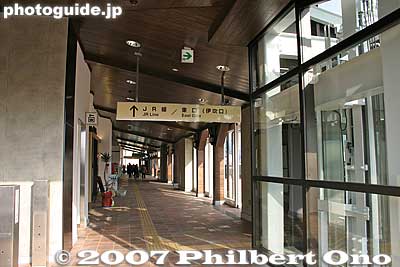 Corridor as seen from the west (Lake Biwa) side.
Keywords: shiga nagahama JR train station