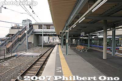 West side of station as seen from the train platform.
Keywords: shiga nagahama station train platform