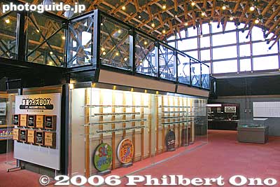 Nagahama Train Culture Pavilion, built in 2000. Exhibits on Nagahama's rail transport history. 長浜鉄道文化館
Keywords: shiga nagahama JR train station