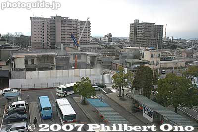 The old Nagahama train station building being torn down in Jan. 2007.
Keywords: shiga nagahama JR train station