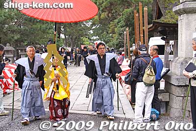Keywords: shiga nagahama hikiyama matsuri festival float kabuki boys