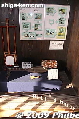 Products which use silk threads made in Azai. They were mainly used for the strings of string instruments such as the koto, samisen, and biwa lute.
Keywords: shiga nagahama azai clan history folk museum