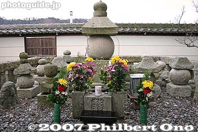 Ishida Mitsunari Memorial 石田三成供養塔
Keywords: shiga nagahama ishida mitsunari birthplace