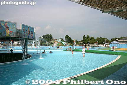 Slightly south of Hayasaki Naiko Biotope along the shore is Oku Biwa Sports no Mori. This is a nice outdoor sports complex. Outdoor pool is great for kids in summer.
Keywords: shiga prefecture biwacho lake biwa