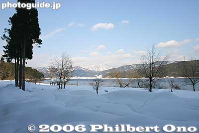 Keywords: shiga prefecture yogo-cho lake yogo winter snow