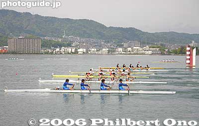 Four-man race starts with the cox at the front.
Keywords: shiga prefecture otsu lake biwa biwako regatta boat race rowing regattabest