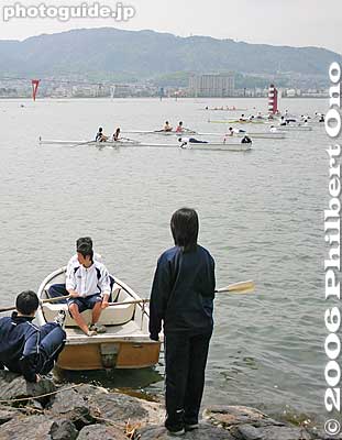 Starting line staff
Keywords: shiga prefecture otsu lake biwa biwako regatta boat race rowing
