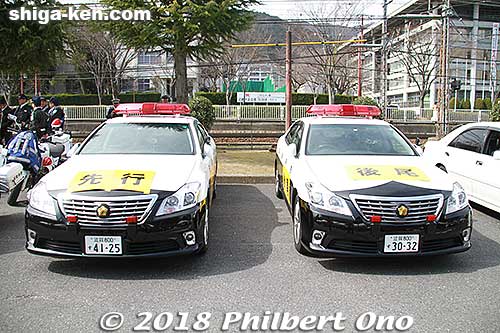 The marathon's lead and end police cars.
Keywords: shiga otsu biwako mainichi lake biwa marathon