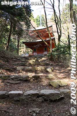 Konpon Nyoho-to pagoda
Keywords: shiga otsu enryakuji buddhist temple tendai 