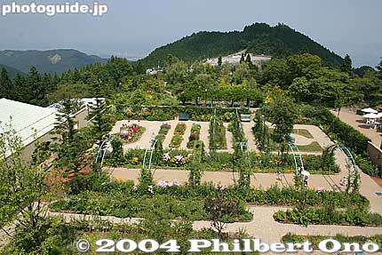 Garden Museum Hiei as seen from the lookout deck
Keywords: shiga otsu mt. hie-zan driveway 