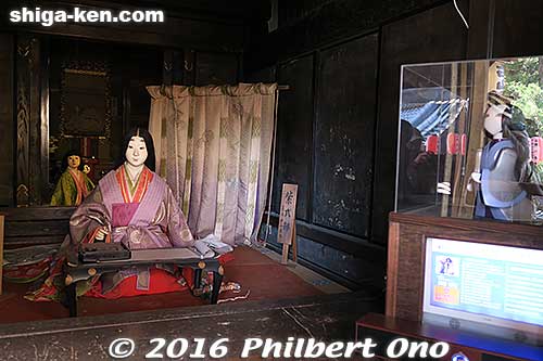 After staying in the temple for seven days, this is the room where Lady Murasaki Shikibu got inspired by an autumn moonlit night and started writing Genji Monogatari.
Keywords: shiga otsu ishiyama-dera buddhist temple