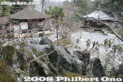 In winter. The Omido Hall is on the left, and Bishamon-do on the right.
Keywords: shiga otsu ishiyama-dera buddhist temple