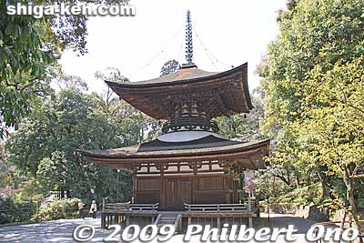 Tahoto pagoda, Ishiyama-dera
Keywords: shiga otsu ishiyama-dera buddhist temple national treasure