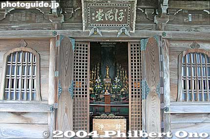 Altar facing the lake.
Keywords: shiga otsu katata ukimido floating temple buddhist mangetsuji lake biwa kosei