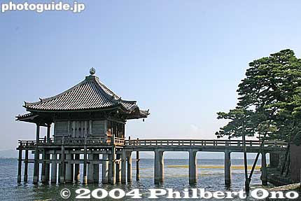 Concrete stilts. Compare this with the next postcard image.
Keywords: shiga otsu katata ukimido floating temple buddhist mangetsuji lake biwa kosei