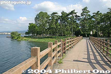Bridge going to Zeze Castle Park
Keywords: shiga otsu lakefront lake biwako 