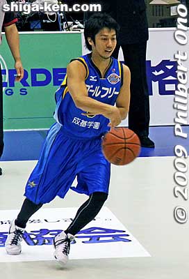 Ogawa Shinya, another local boy from Nagahama.
Keywords: shiga otsu LakeStars pro basketball game sports 