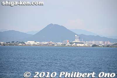 Mt. Mikami (Omi-Fuji).
Keywords: shiga otsu lake biwa cruise michigan paddlewheel boat biwakocruise