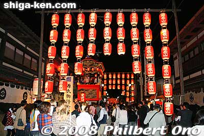During Yoimiya at night, each float had musicians performing.
Keywords: shiga otsu matsuri festival floats 